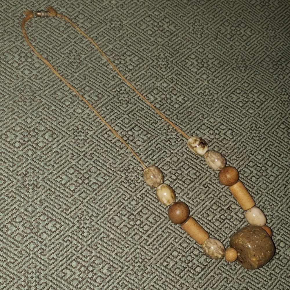Beaded necklace
